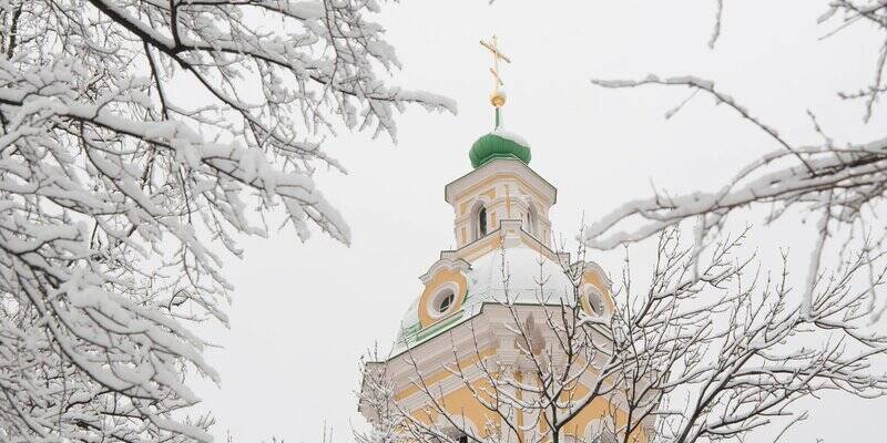 В Петербурге ожидается мокрый снег и мороз до минус четырех градусов