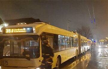 В Минске автобус сбил водителя троллейбуса