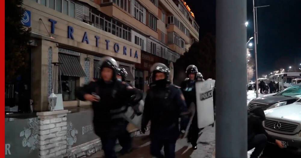 Полиция Алма-Аты сообщила о ликвидации десятков нападавших при штурме зданий