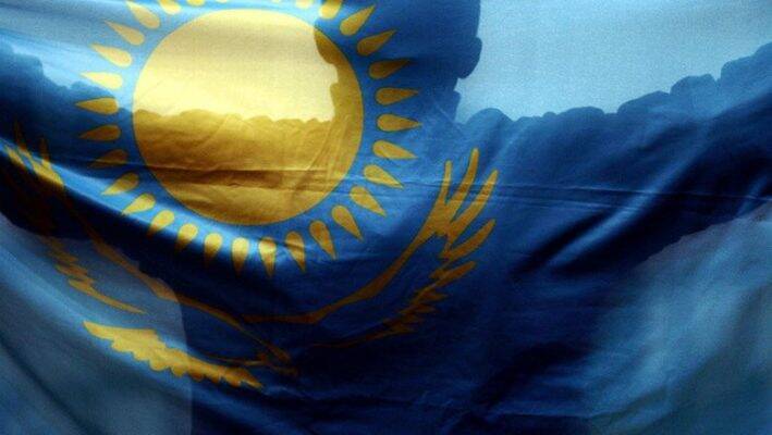 Политолог назвал три шага по спасению Казахстана