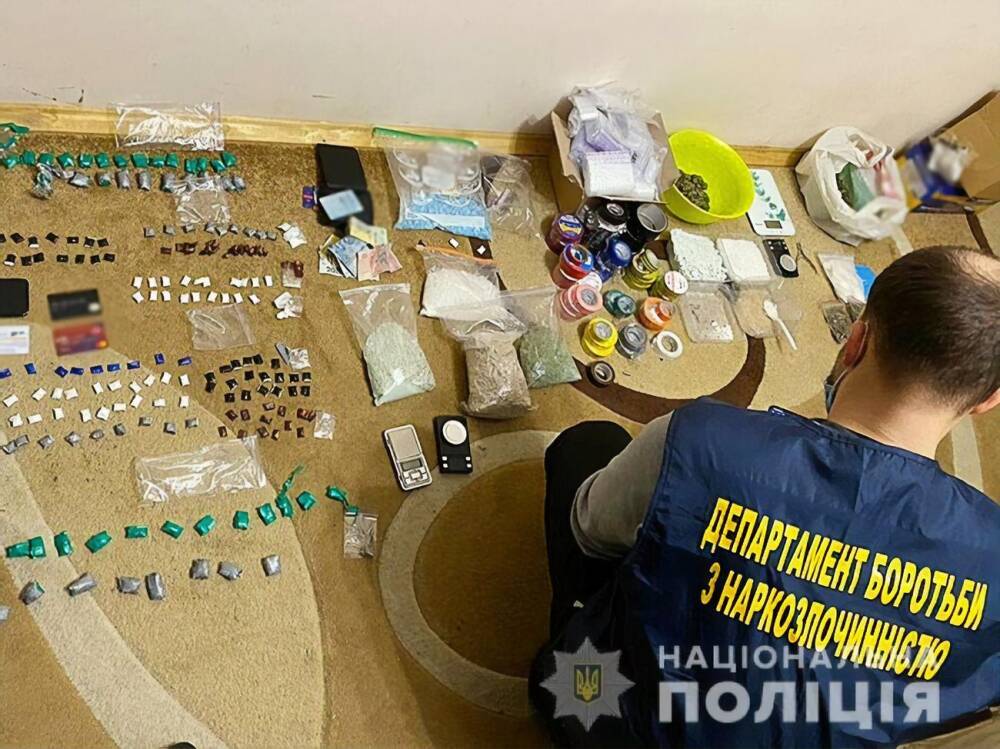 Во Львове полиция изъяла наркотиков и психотропов на почти 2 млн грн