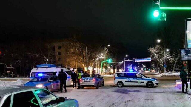 Здание управления полиции в Алма-Ате оказалось под атакой погромщиков