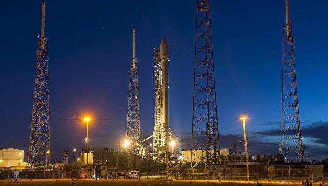 Компания SpaceX запустила ракету со спутниками Starlink