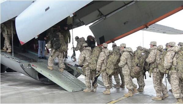 Военные Таджикистана отправились в Казахстан