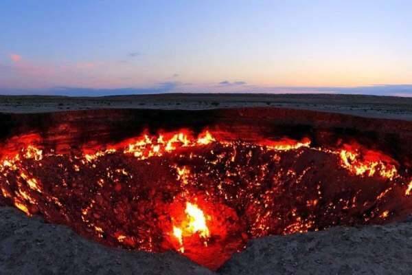 Президент Туркмении распорядился потушить кратер «Врата ада»