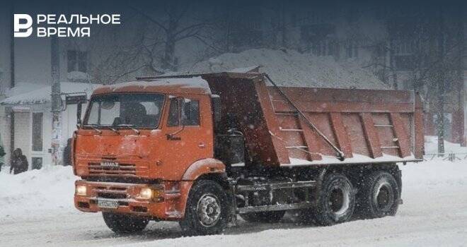 На уборку казанских улиц от снега вышли 479 рабочих и 373 единицы спецтехники