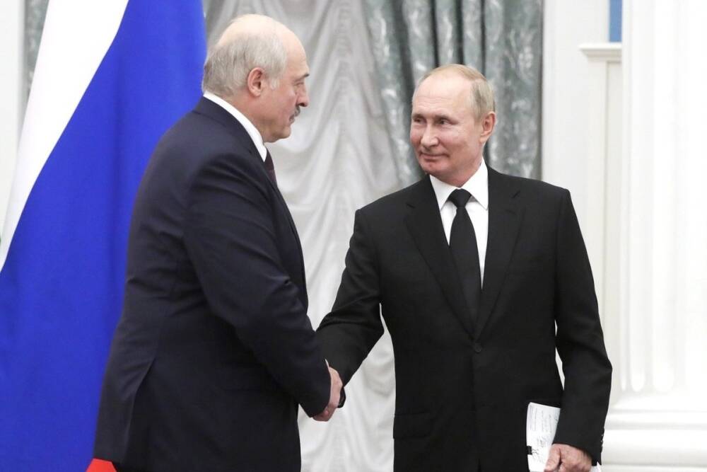 Путин и Лукашенко обсудили события в Казахстане