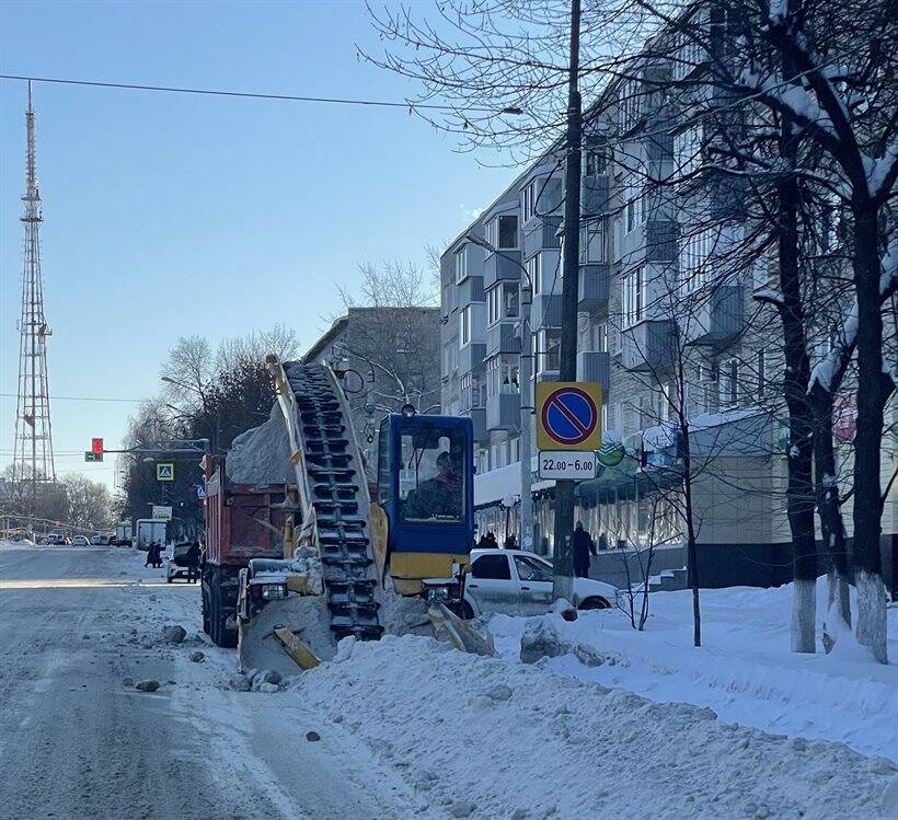 Ночью с 7 на 8 января с дорог Ульяновска вывезли около трех тысяч тонн снега