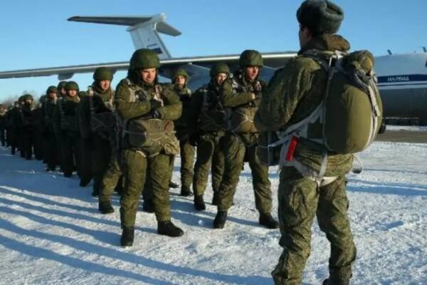 Российские миротворцы приступили к выполнению задач в Казахстане