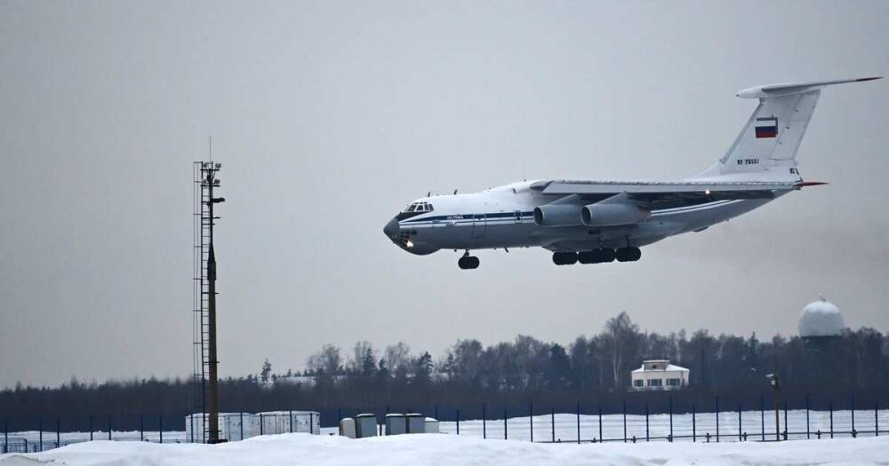 Два самолета ВКС России доставили из Казахстана еще 200 россиян