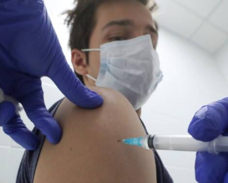 Ученые из США объяснили, насколько вакцинация от COVID-19 безопасна для детей