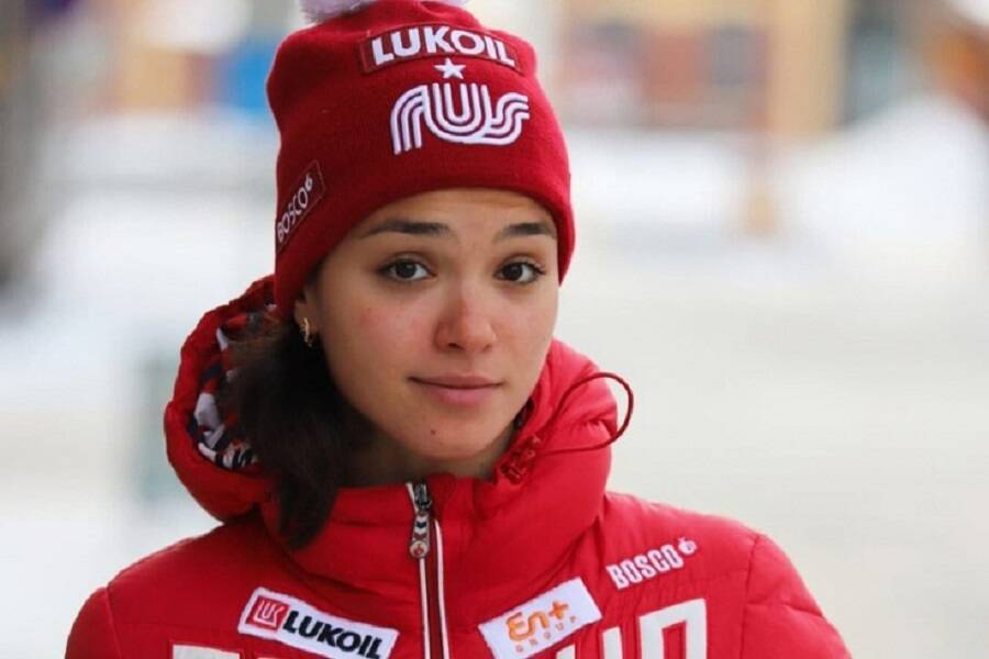 Степанова показала форму, в которой выступят российские лыжники на Олимпиаде в Пекине. ФОТО