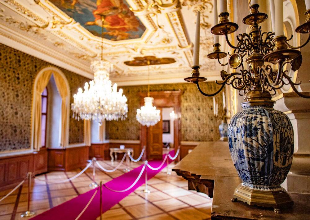 В Праге для посетителей откроют обе палаты парламента