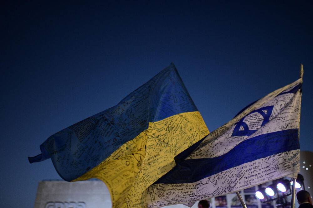 Премьер-министр Израиля Яир Лапид резко осудил российские обстрелы украинских городов