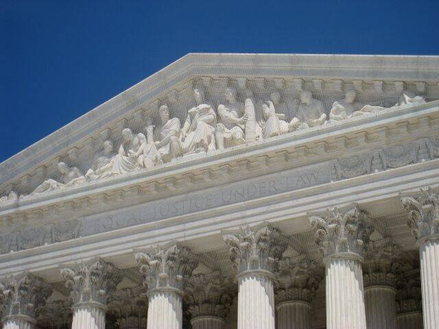 Верховный суд США отказался наделять нерожденный плод юридическими правами
