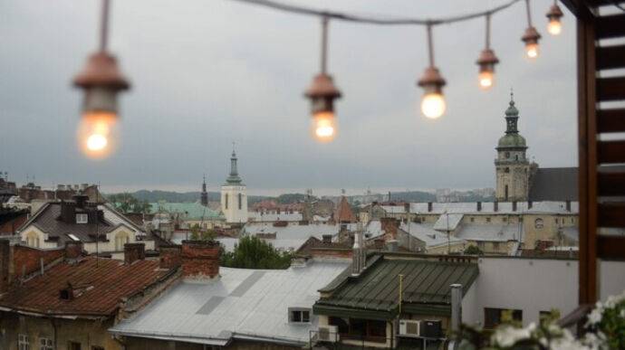 Часть Львова остается без электричества