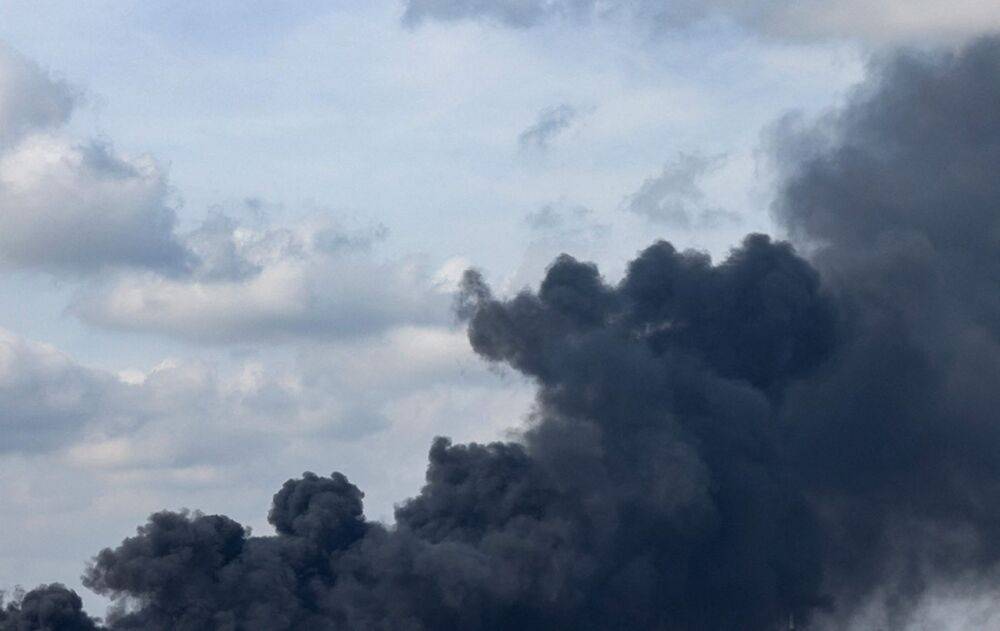 Окупанти обстріляли Нікополь запалювальними боєприпасами: в РВА показали відео