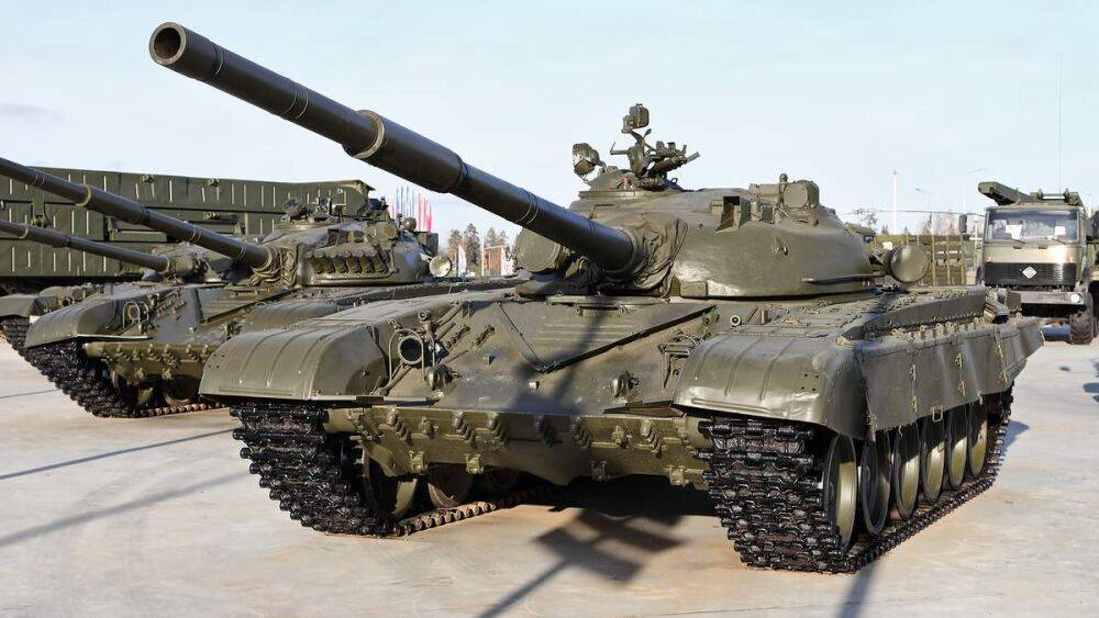 Беларусь сняла с хранения и отправила под Белгород первую партию из 20 танков Т-72