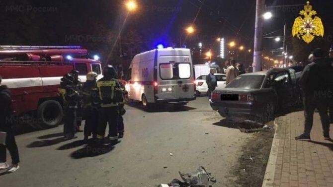 В Брянске в ДТП погибла 18-летняя пассажирка иномарки