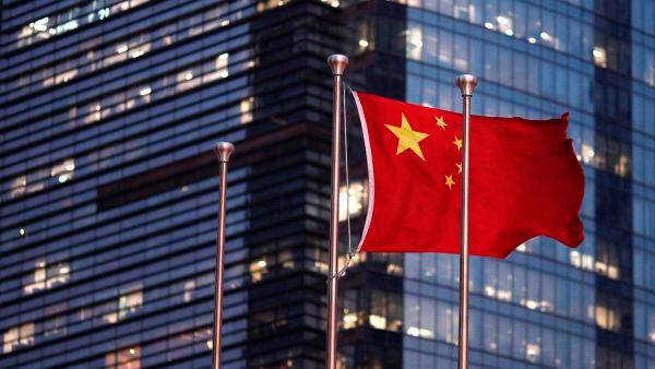 Найбільші у світі постачальники чипів припиняють співпрацю з Китаєм, - FT