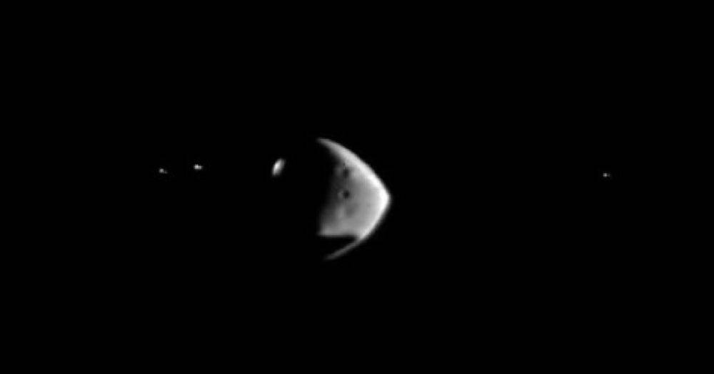 Невероятный вид. Космический аппарат смог запечатлеть затмение Юпитера спутником Марса (видео)