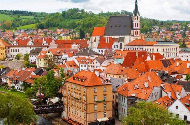 Чехия закроет въезд россиянам с туристическими визами