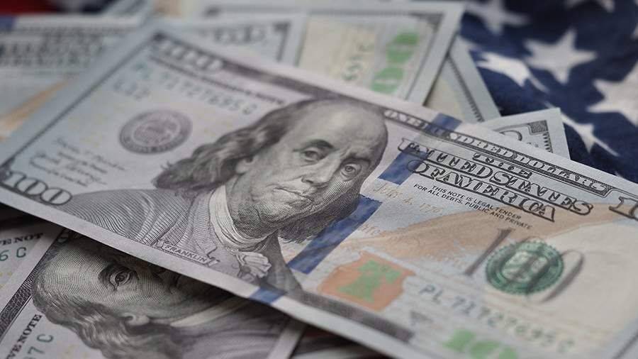 Эксперт рассказала о снижении интереса к доллару в РФ на фоне санкций