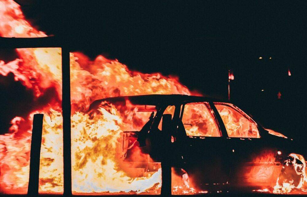 В Твери будут судить поджигателя, уничтожившего три автомобиля