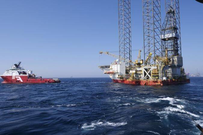 Перед введением санкций Россия наращивает экспорт нефти — Bloomberg