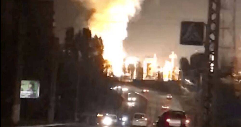 "Россияне сами сожгли": в Белгороде горит электроподстанция, часть города без света (видео)