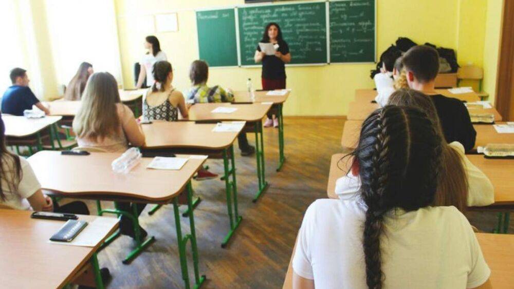 Школьники одного из облцентров Украины не уйдут на осенние каникулы