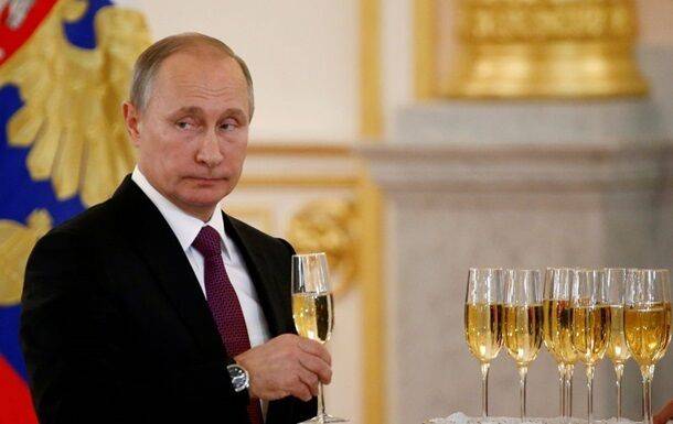 Путин решил бороться с пьянством в России - СМИ