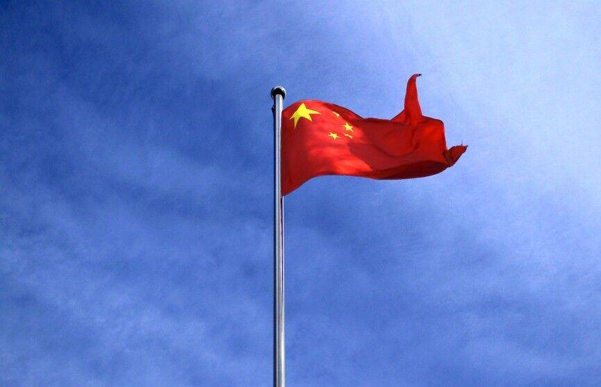 Бывший председатель КНР Ху Цзиньтао досрочно покинул церемонию закрытия съезда Компартии Китая