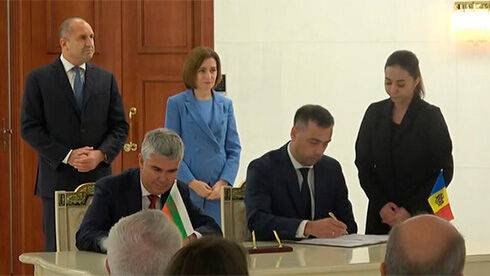 Молдова підписала з Болгарією контракт на прокачування газу: зможе імпортувати LNG