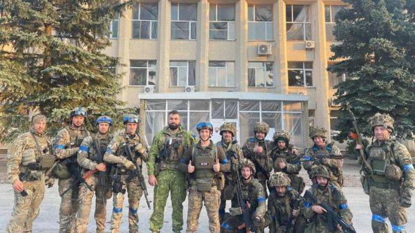 «Они начали кусать друг друга». Кого российские патриоты винят в сдаче Лимана украинским военным