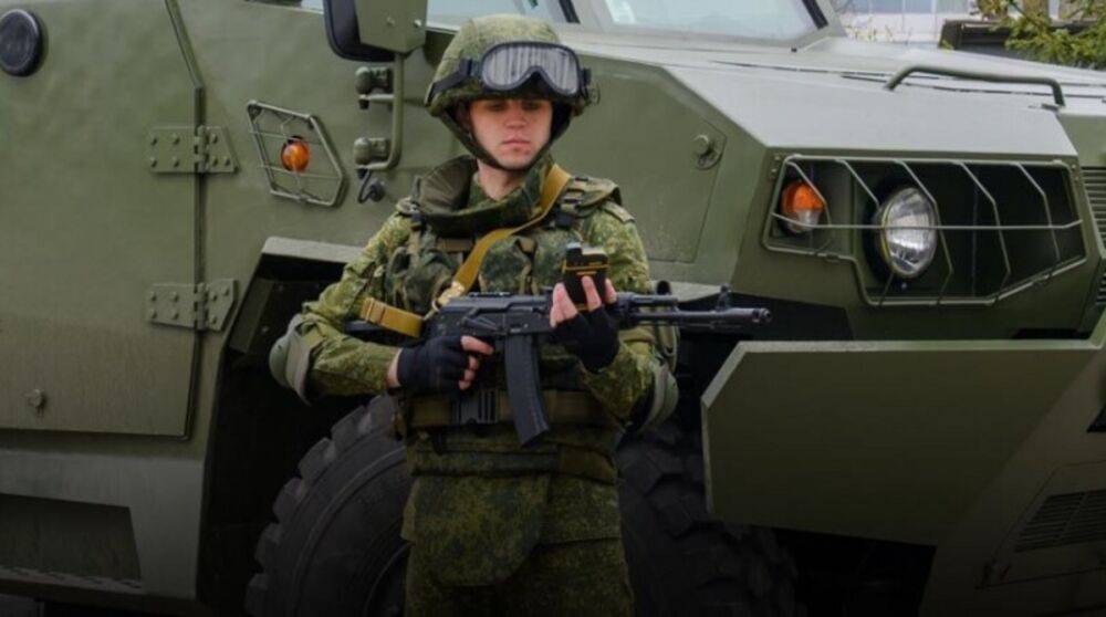 Эксперт: Беларусь может продавать россии оружие, боеприпасы и военную форму