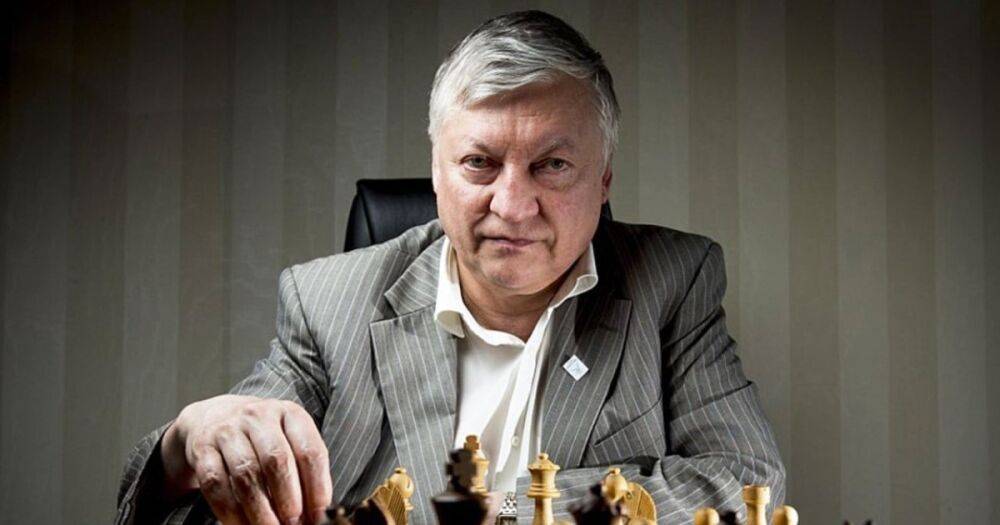 Экс-чемпиона по шахматам Карпова нашли на улице в Москве избитым и пьяным, — СМИ
