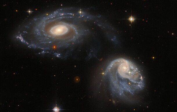 Hubble сделал фото двух взаимодействующих галактик