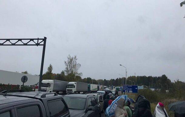 Пограничники РФ "блокируют" выезд украинцам в страны Балтии - СМИ