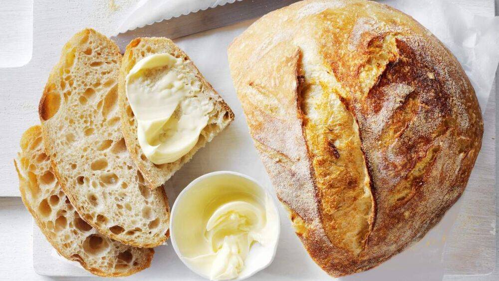 Хлеб без замеса: рецепт домашней сдобы из трех ингредиентов
