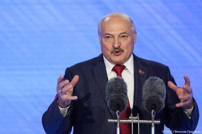 Лукашенко призвал мобилизовать всех белорусов