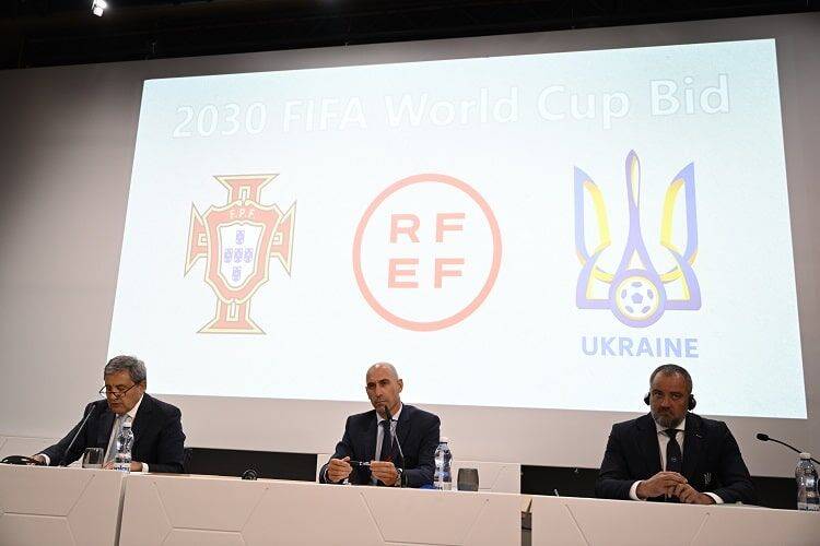 Україна спільно з Іспанією та Португалією подає заявку на проведення ЧС-2030 з футболу