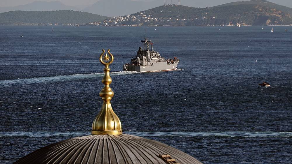 Уклониться в Турции: "Мы отстроим новую Россию и восстановим Украину"