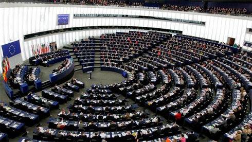 Депутати Європарламенту закликають до масштабного збільшення військової допомоги Україні – резолюція