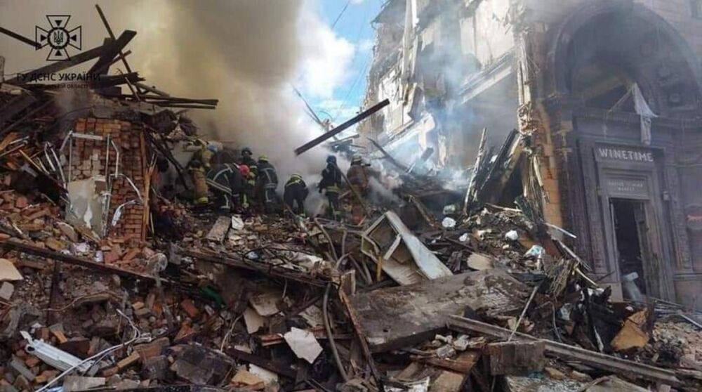 Ракетная атака на Запорожье: количество погибших под завалами снова возросло