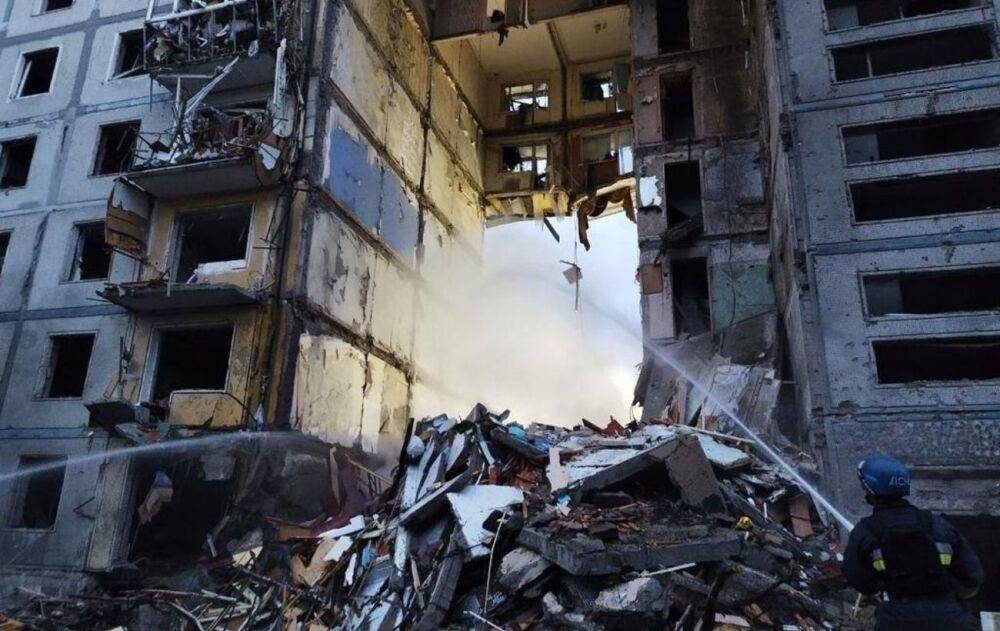 Ракетний удар по Запоріжжю: кількість жертв зросла, є загроза повного руйнування будинку