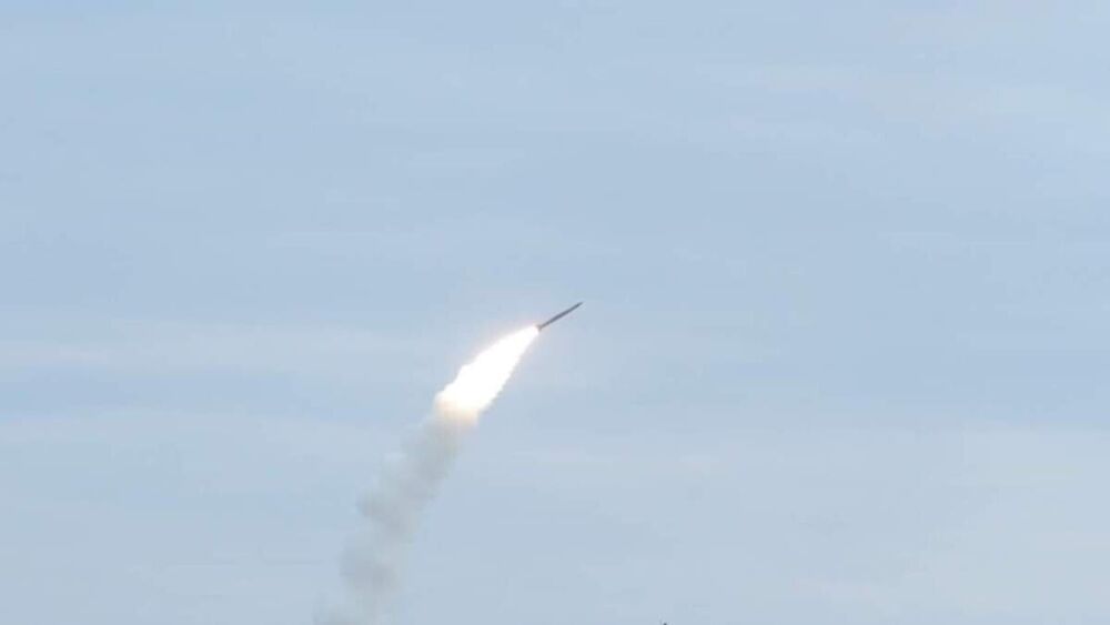 Массированный удар: ракеты оккупантов облетели Украину с обеих сторон