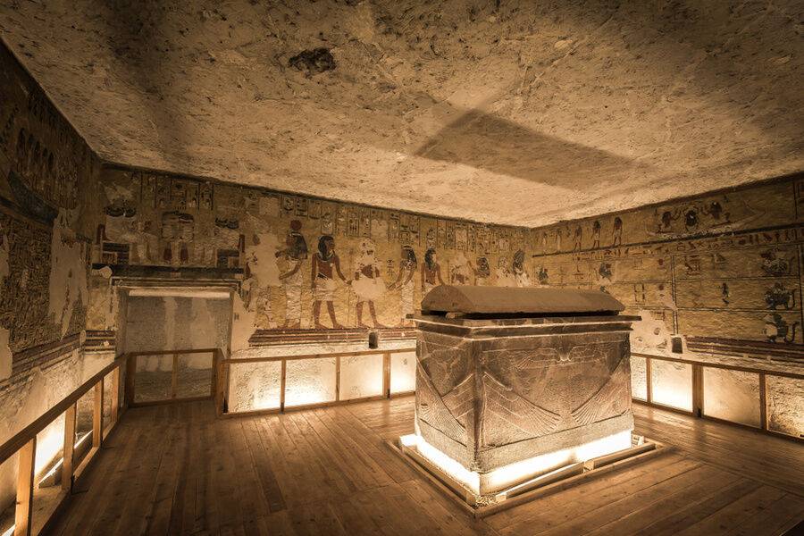 Так вот где Клеопатра: В Египте нашли таинственный тоннель, возможно, ведущий в царскую гробницу