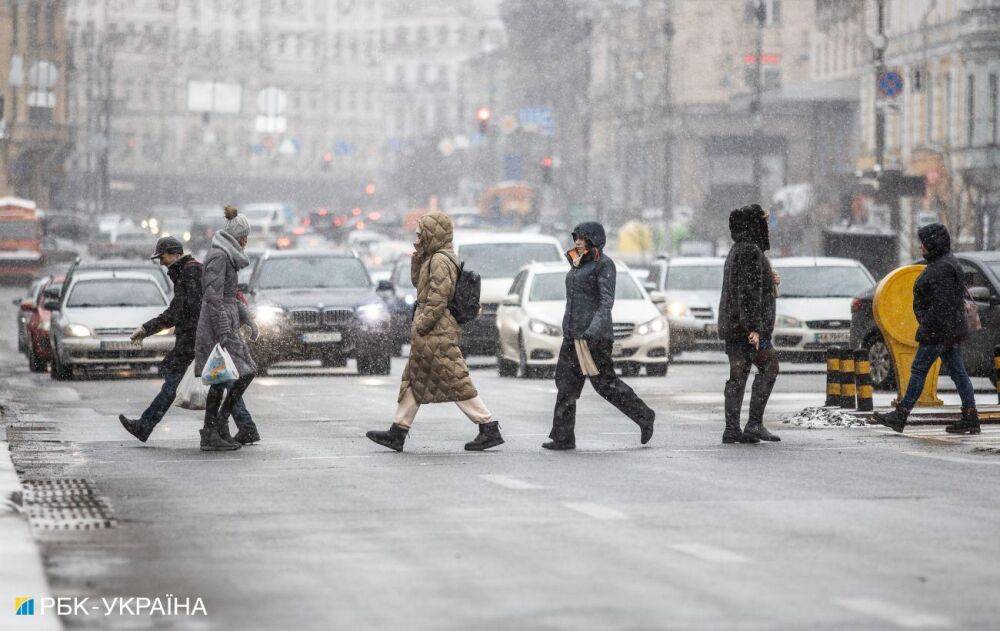 Сніг та ожеледиця: ДСНС попредила про небезпечну негоду в Україні