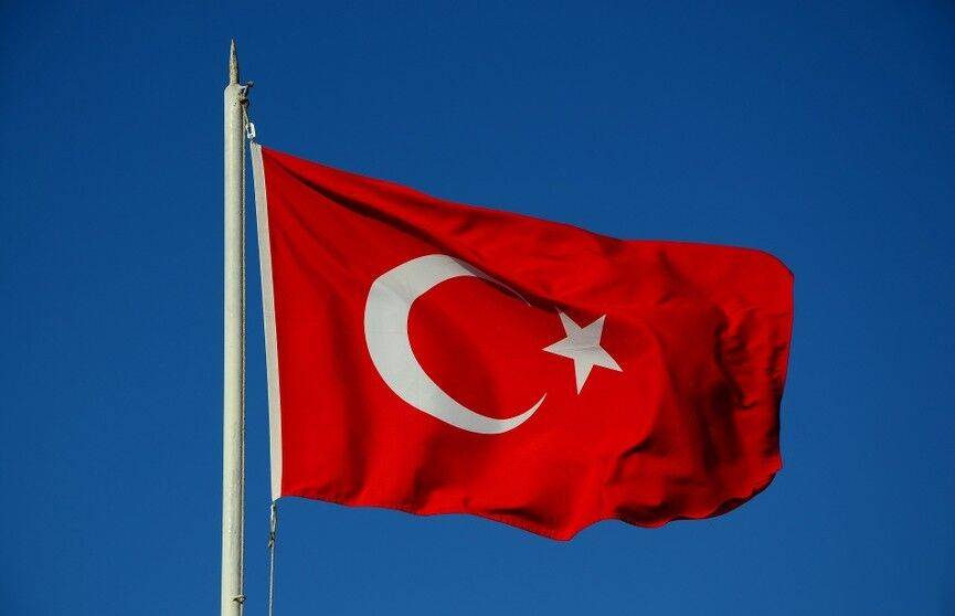 СМИ: трое силовиков Турции ранены после удара на границе с Сирией